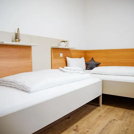 Gebirgsresort - 2 0 2