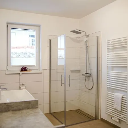 Gebirgsresort - 2 0 2